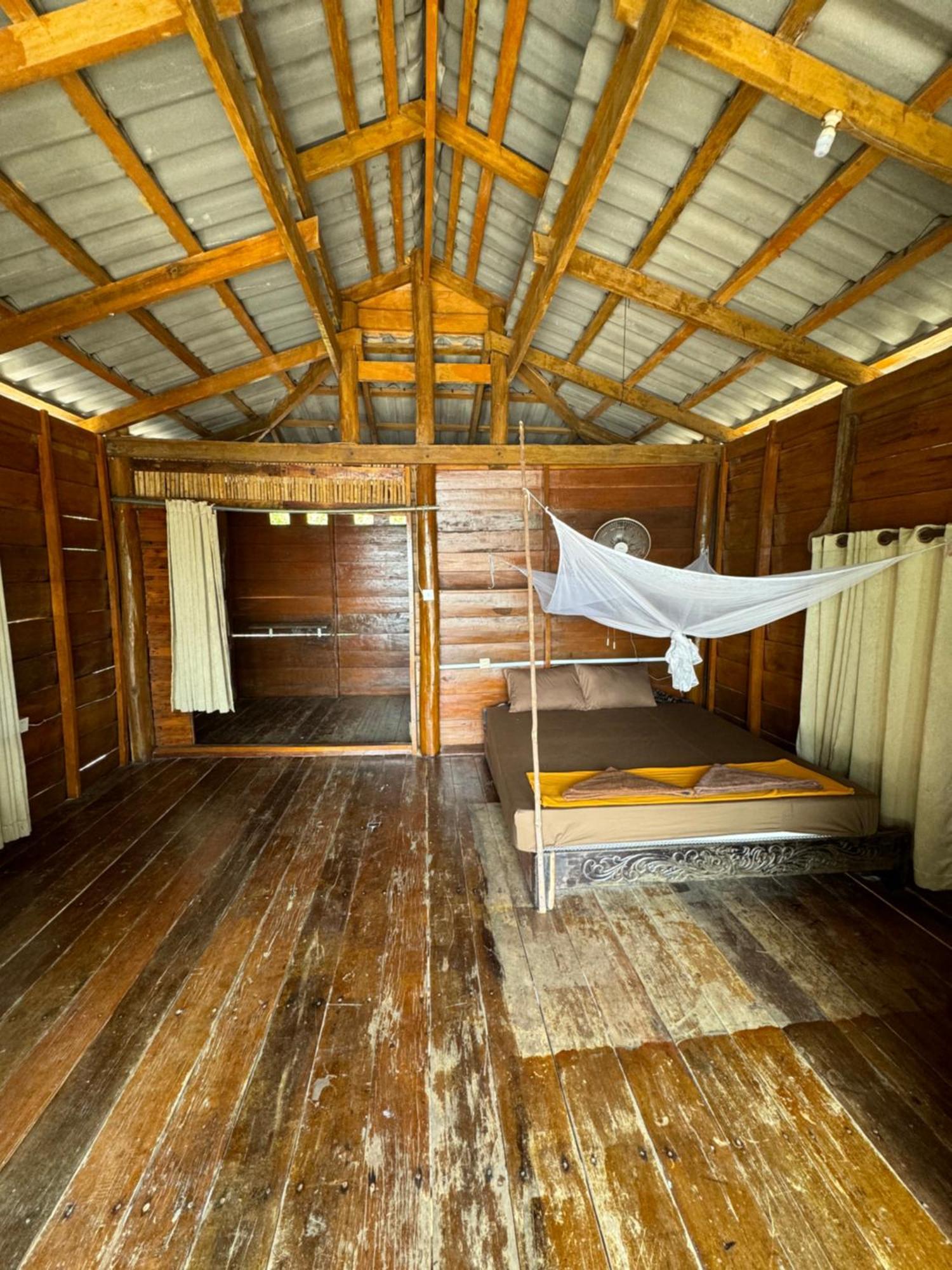 Rafikis Hostel Pulau Koh Rong Bagian luar foto