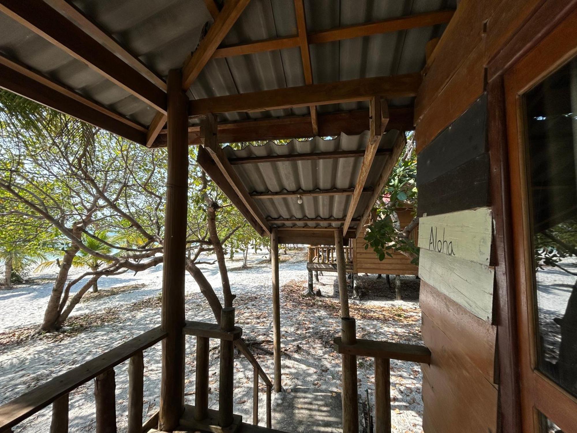 Rafikis Hostel Pulau Koh Rong Bagian luar foto
