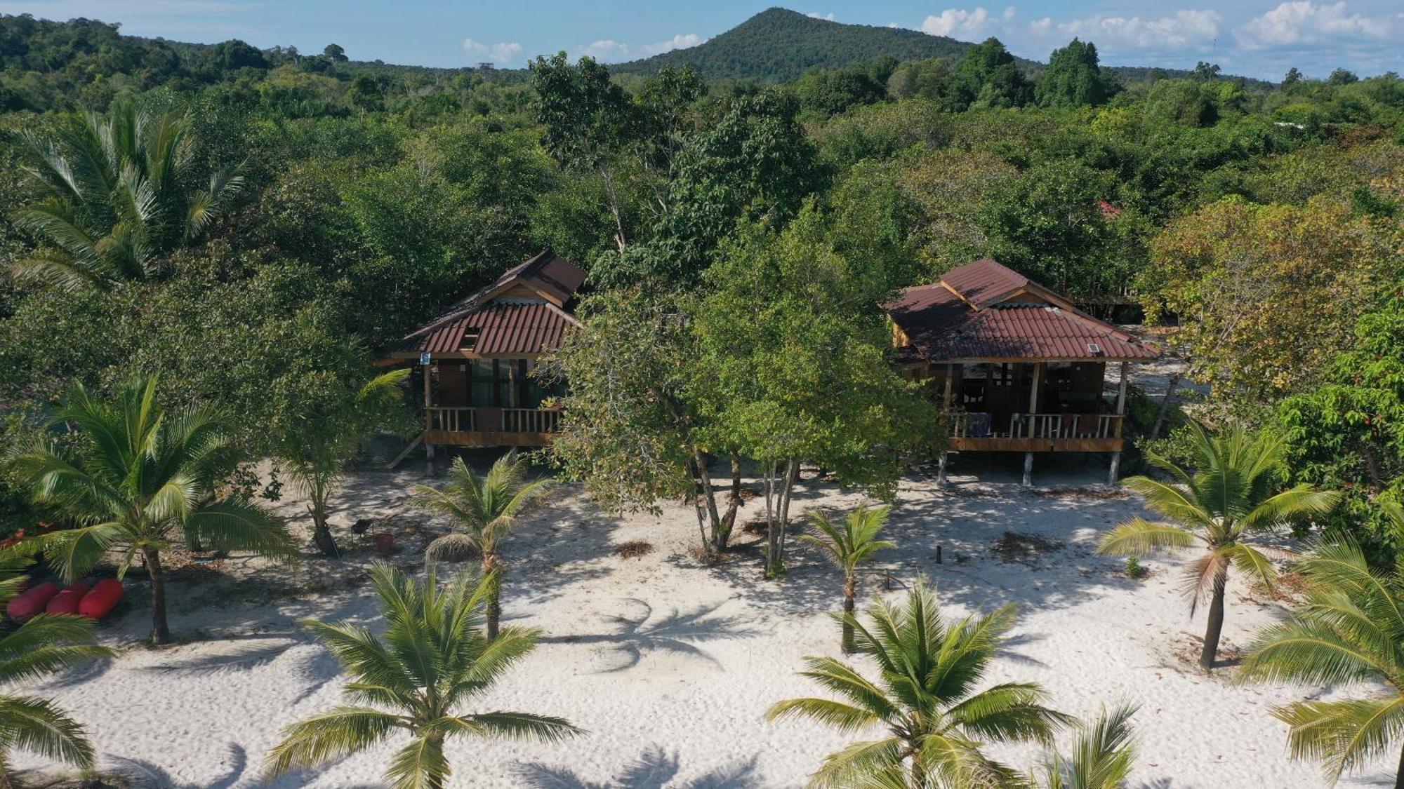 Rafikis Hostel Pulau Koh Rong Bagian luar foto