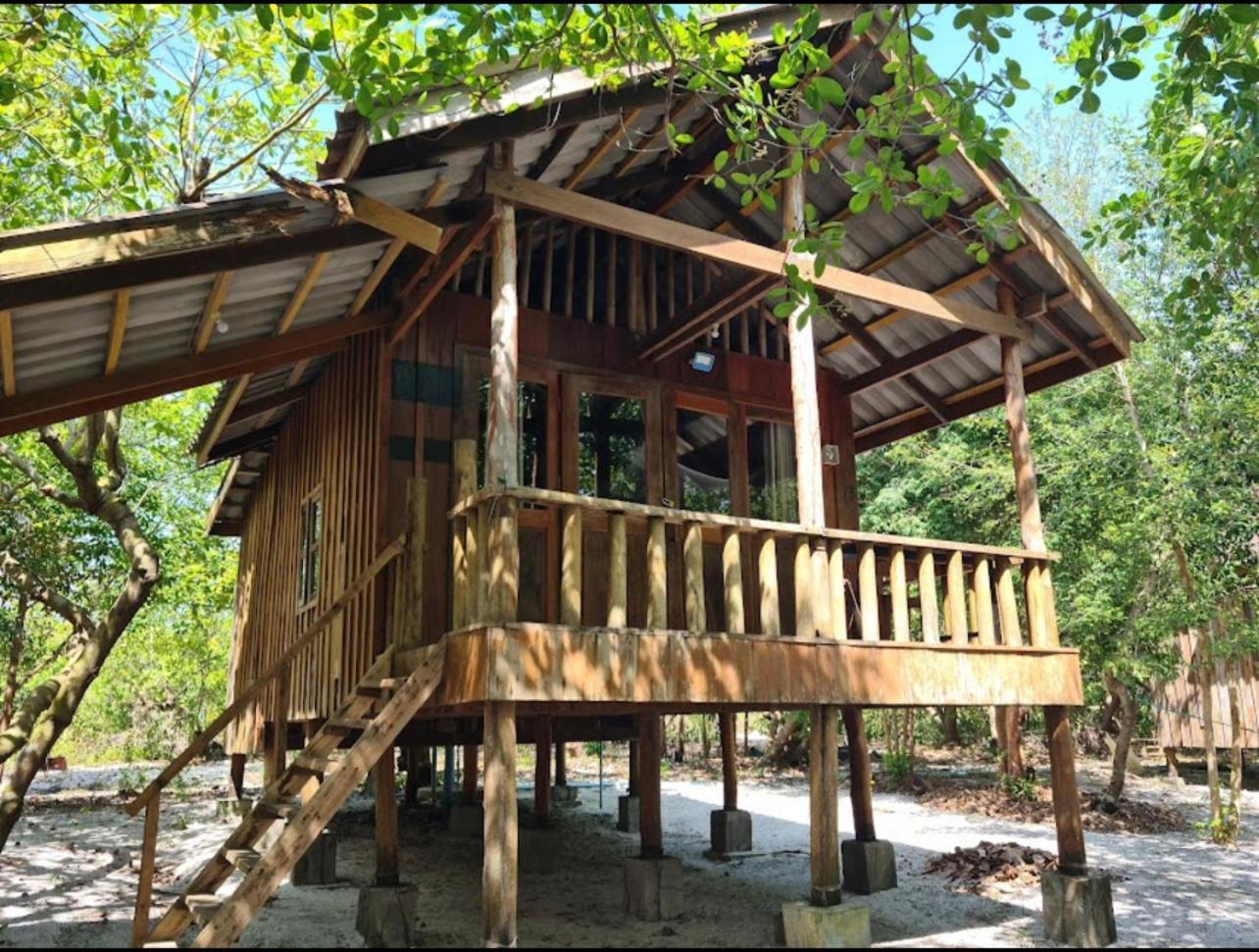 Rafikis Hostel Pulau Koh Rong Bagian luar foto