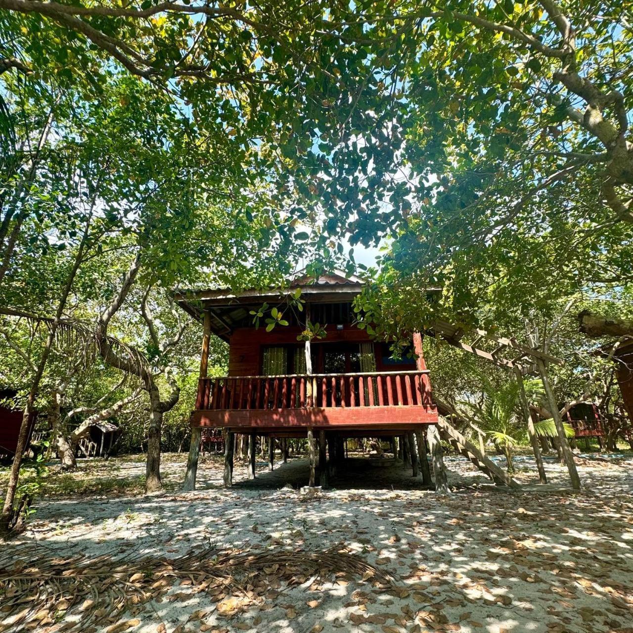 Rafikis Hostel Pulau Koh Rong Bagian luar foto