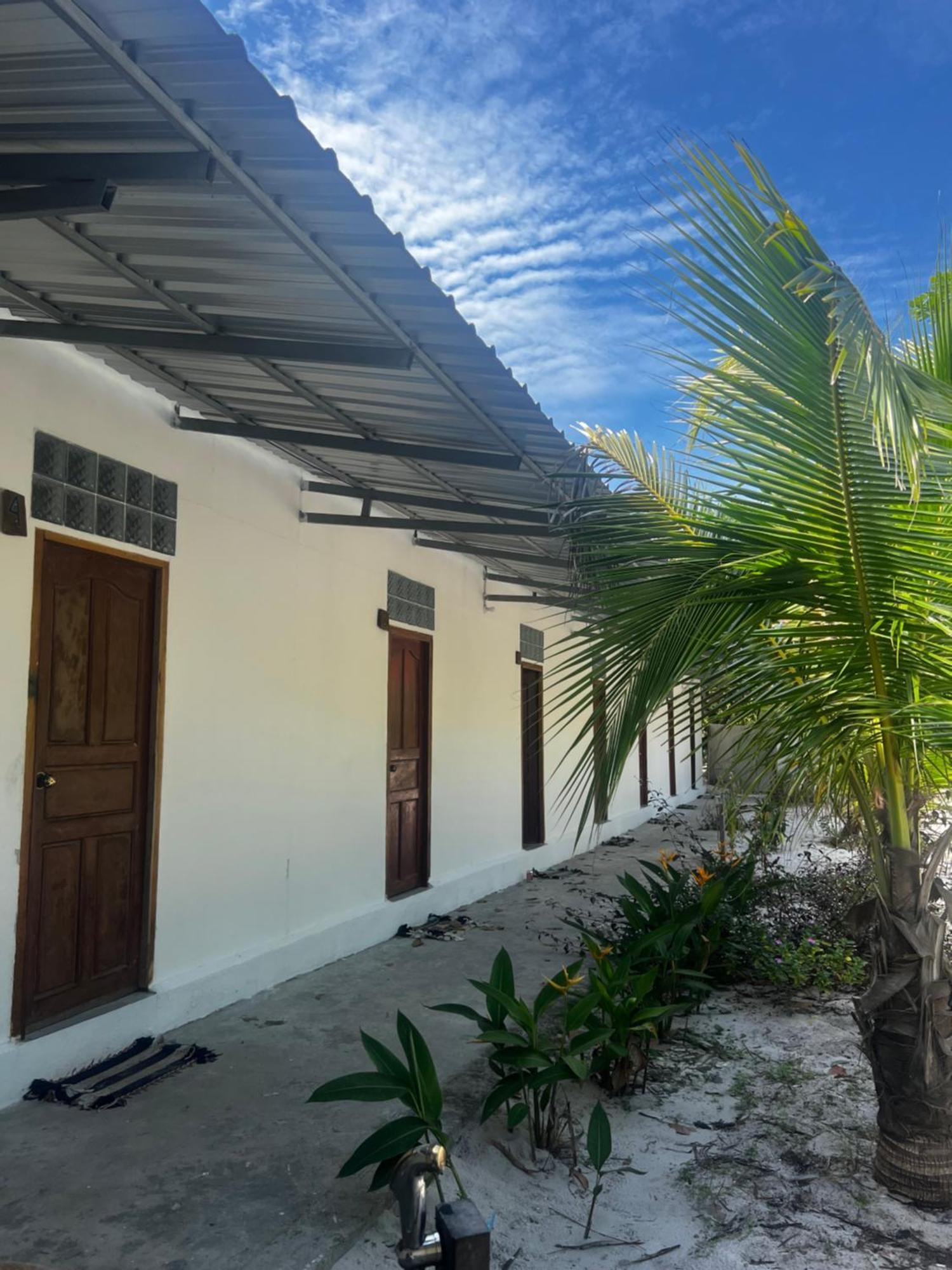 Rafikis Hostel Pulau Koh Rong Bagian luar foto