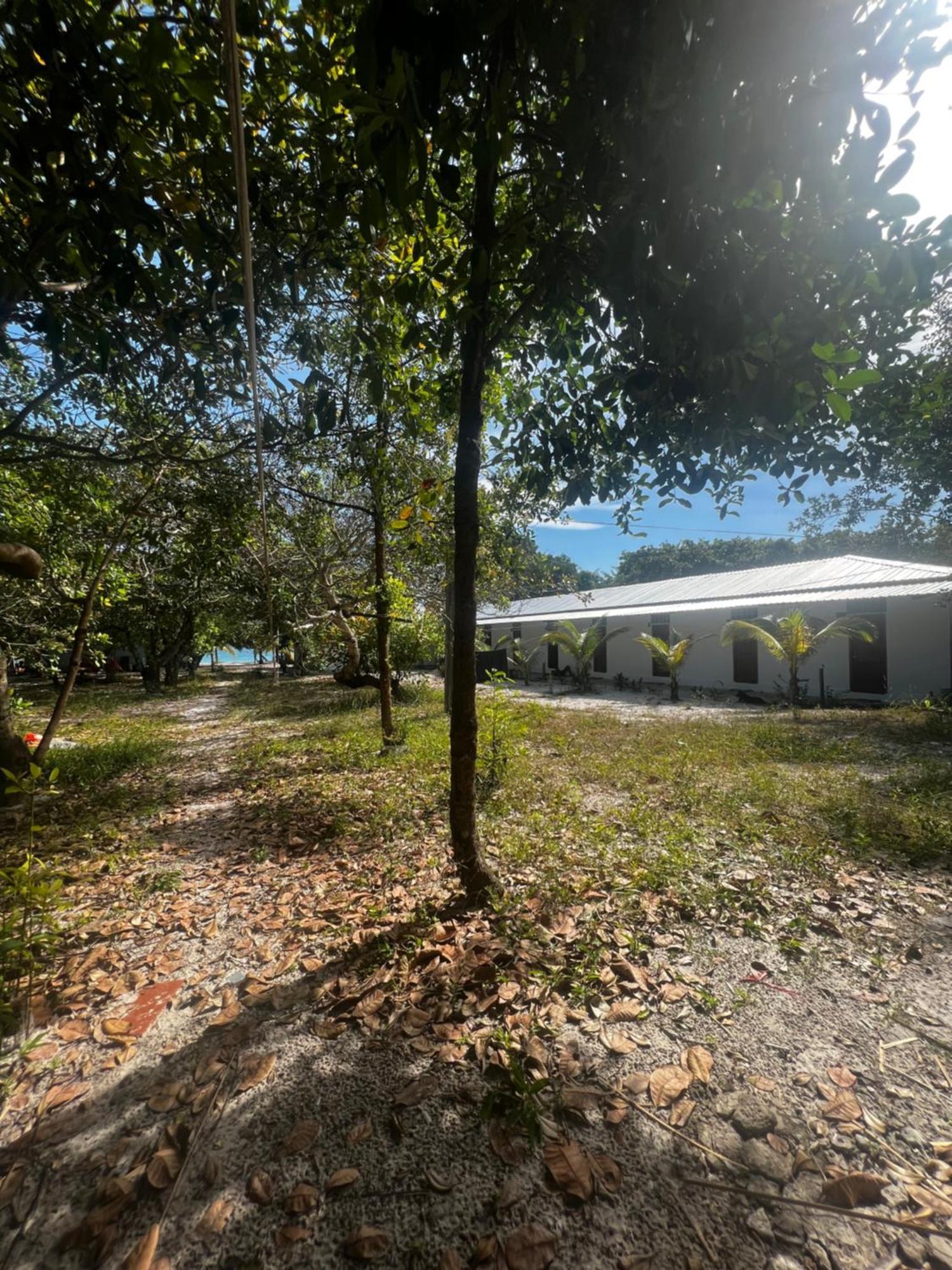 Rafikis Hostel Pulau Koh Rong Bagian luar foto